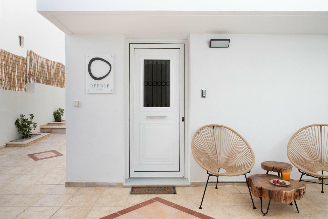 Pebble, An Idyllic Seaside Suite Kokkini Hani Bagian luar foto
